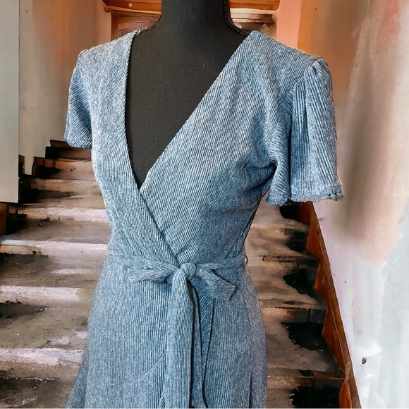 City Studio Estilo Faux Wrap Tiered Ruffle Dress Keyhole Back NWOT Blue Size 3 - Picture 4 of 13